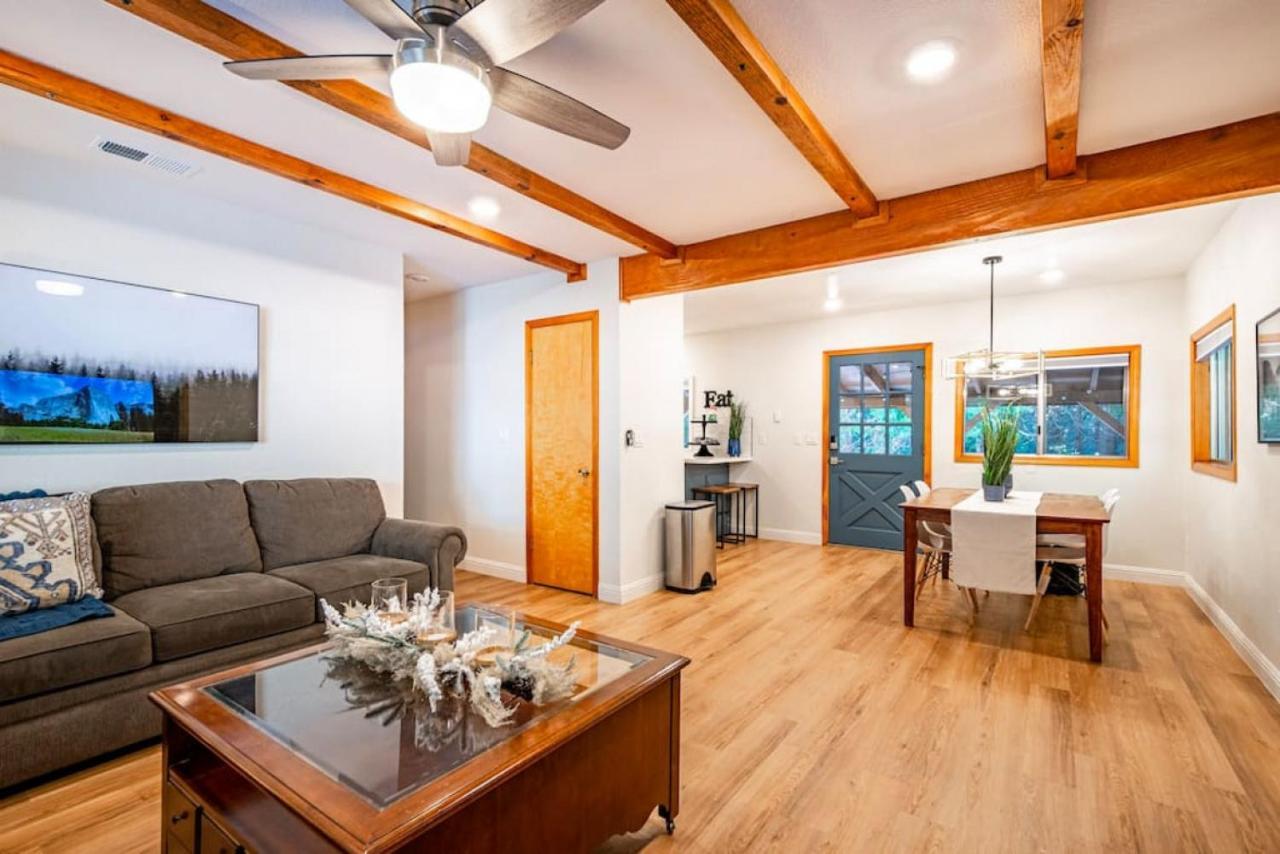 Holiday home Corlieu Falls In Sugar Pine 8 Miles From Yosemite With Gazebo, Hot Tub A Shack And Bar