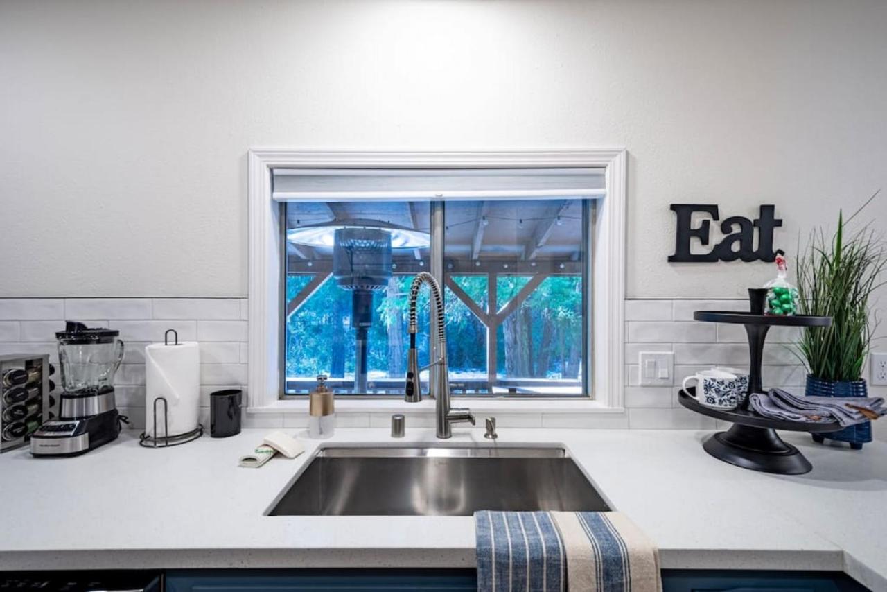 Holiday home Corlieu Falls In Sugar Pine 8 Miles From Yosemite With Gazebo, Hot Tub A Shack And Bar Oakhurst